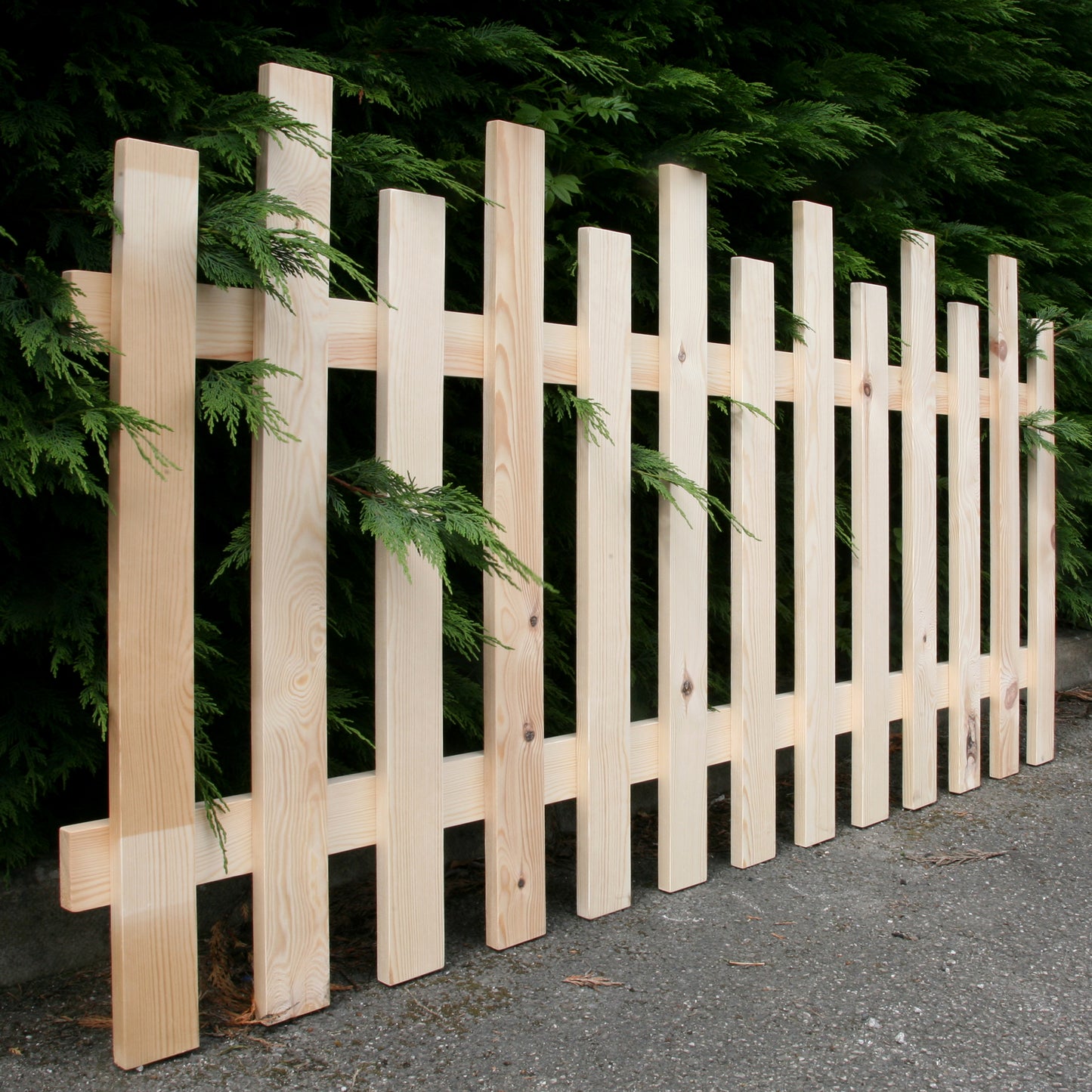 Natural High-Low Panel with Flat Tops.