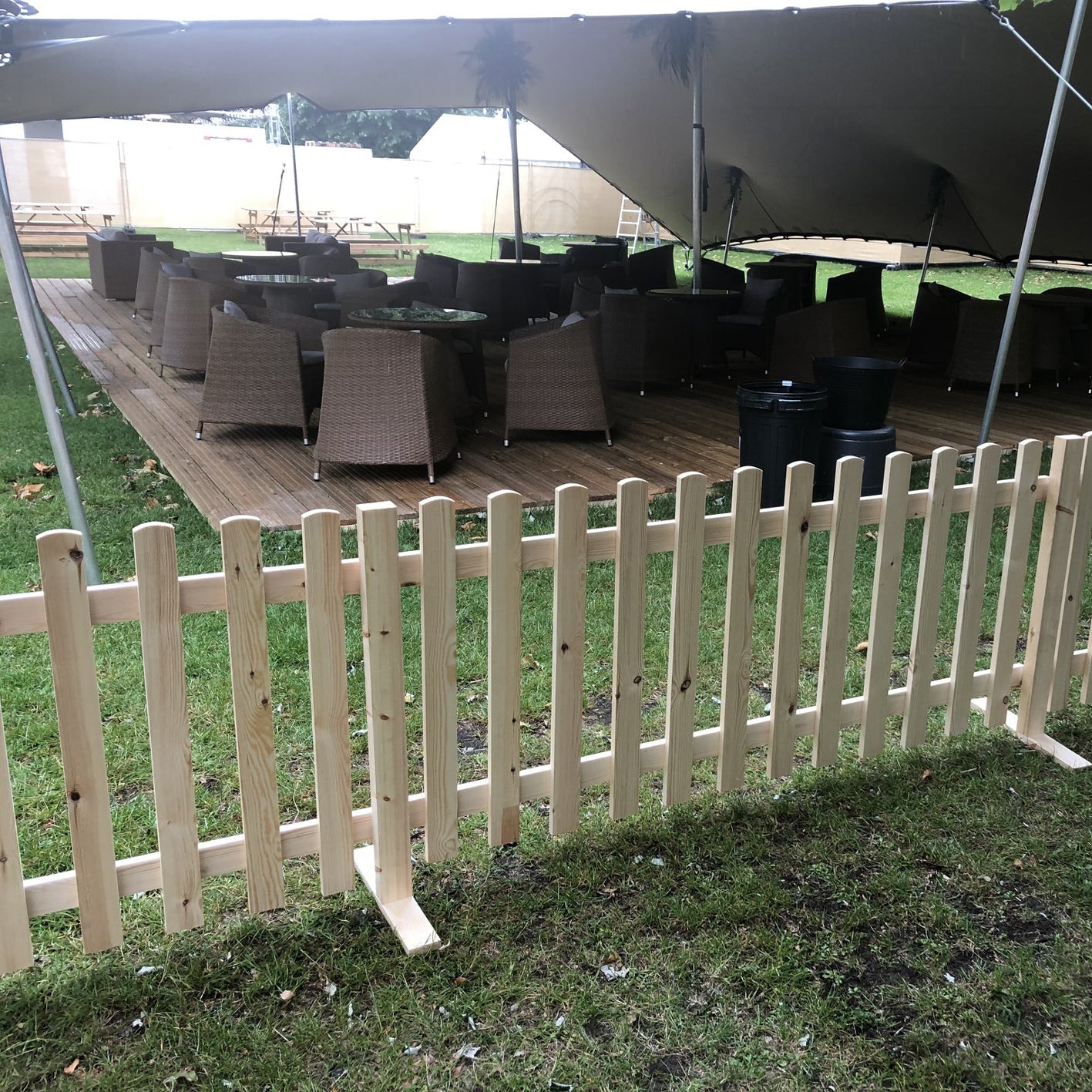 Freestanding Panel & Post