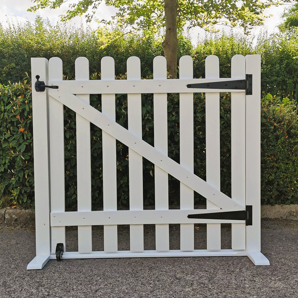 Free-standing Gate & Threshold.