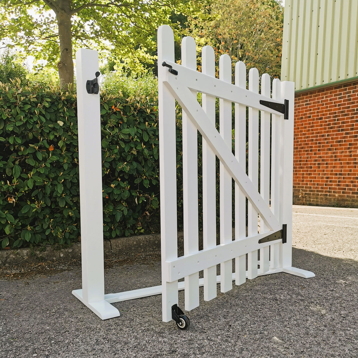 Free-standing Gate & Threshold.