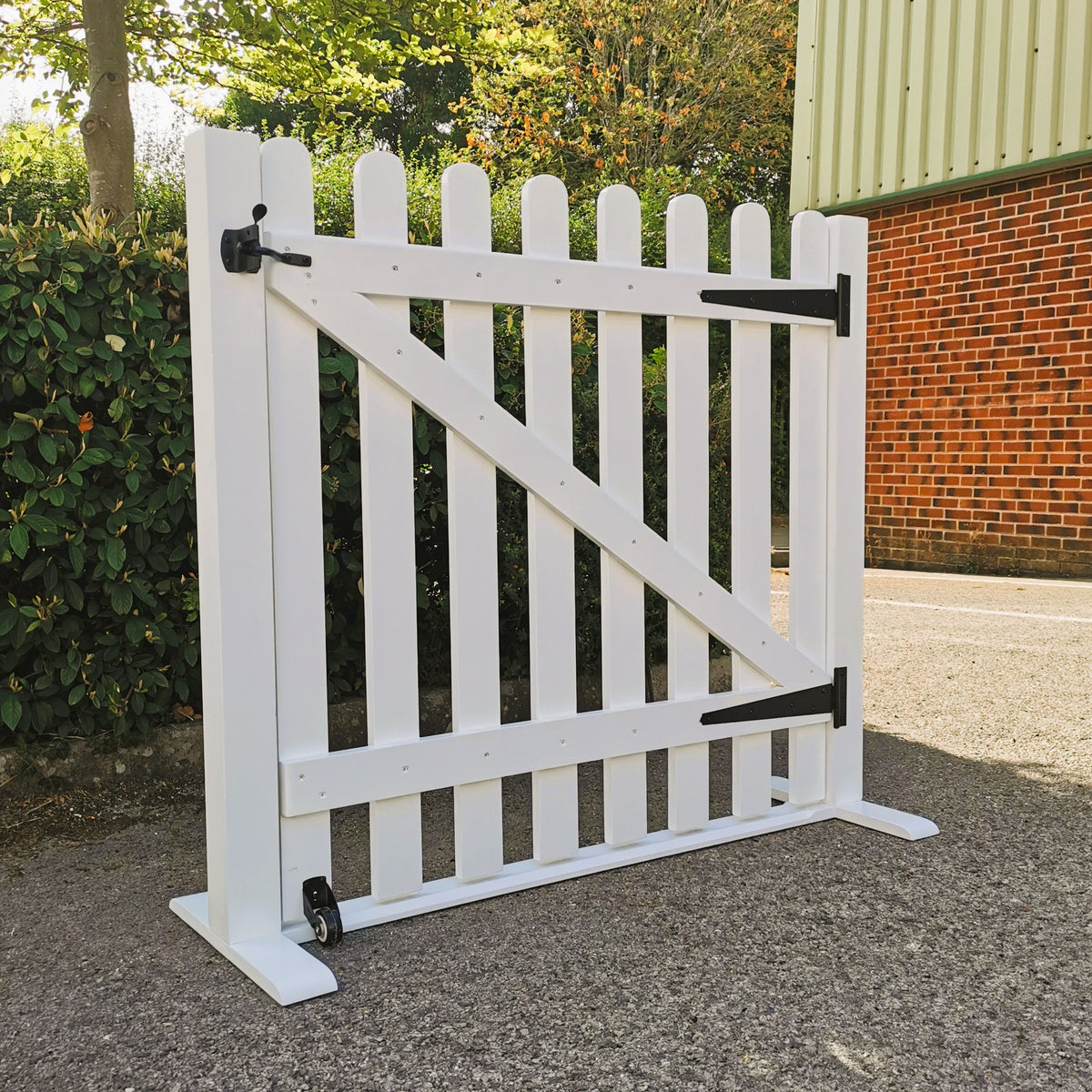 Free-standing Gate & Threshold.