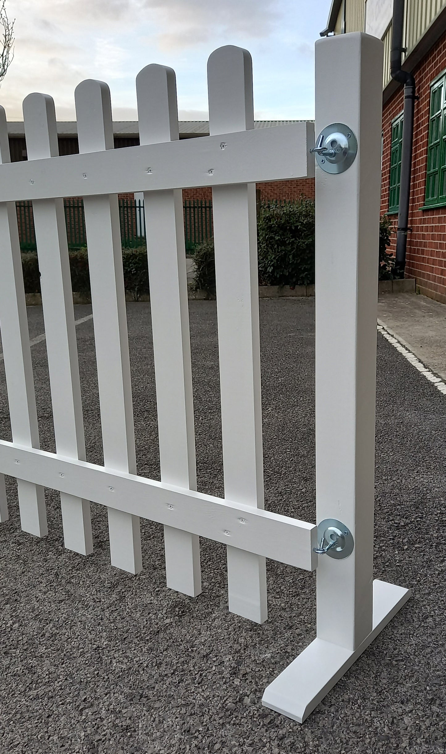 Freestanding Event Picket Fencing - Quick Fix System - Available in White or Natural finishes