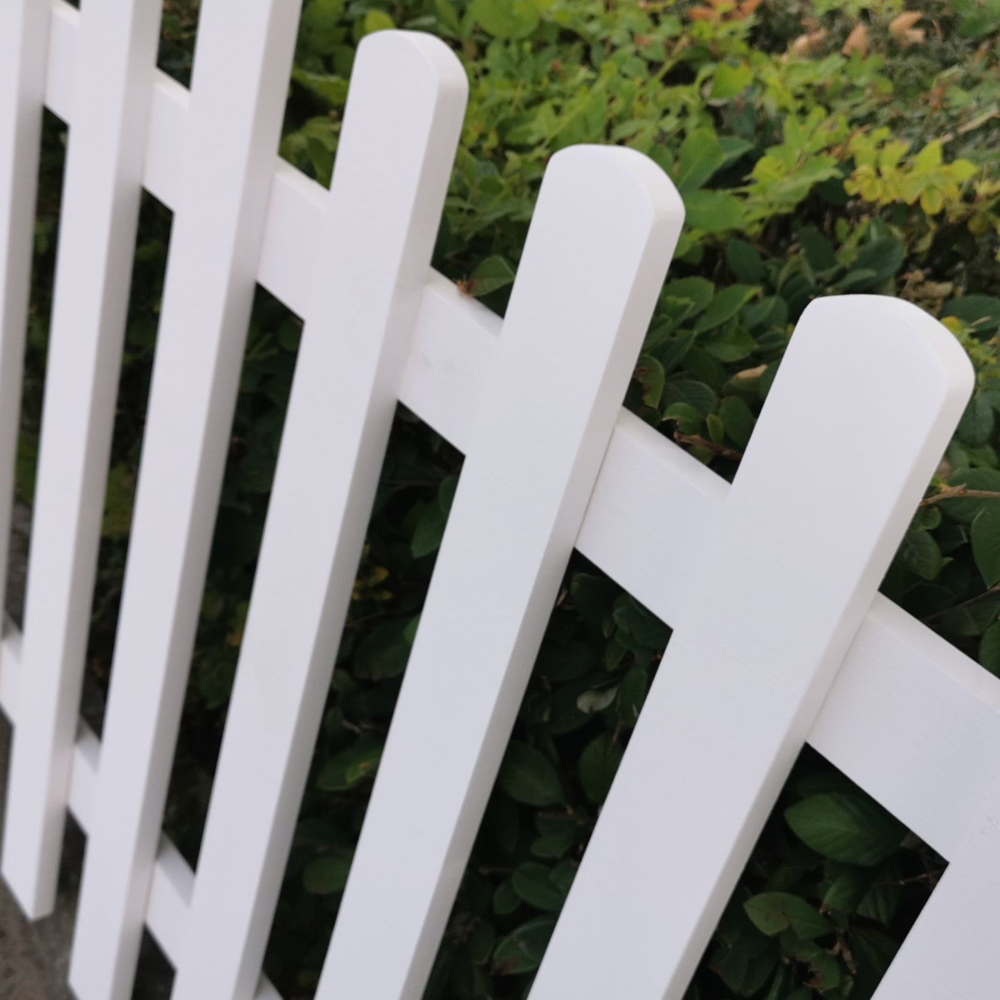 Rounded top finished white picket