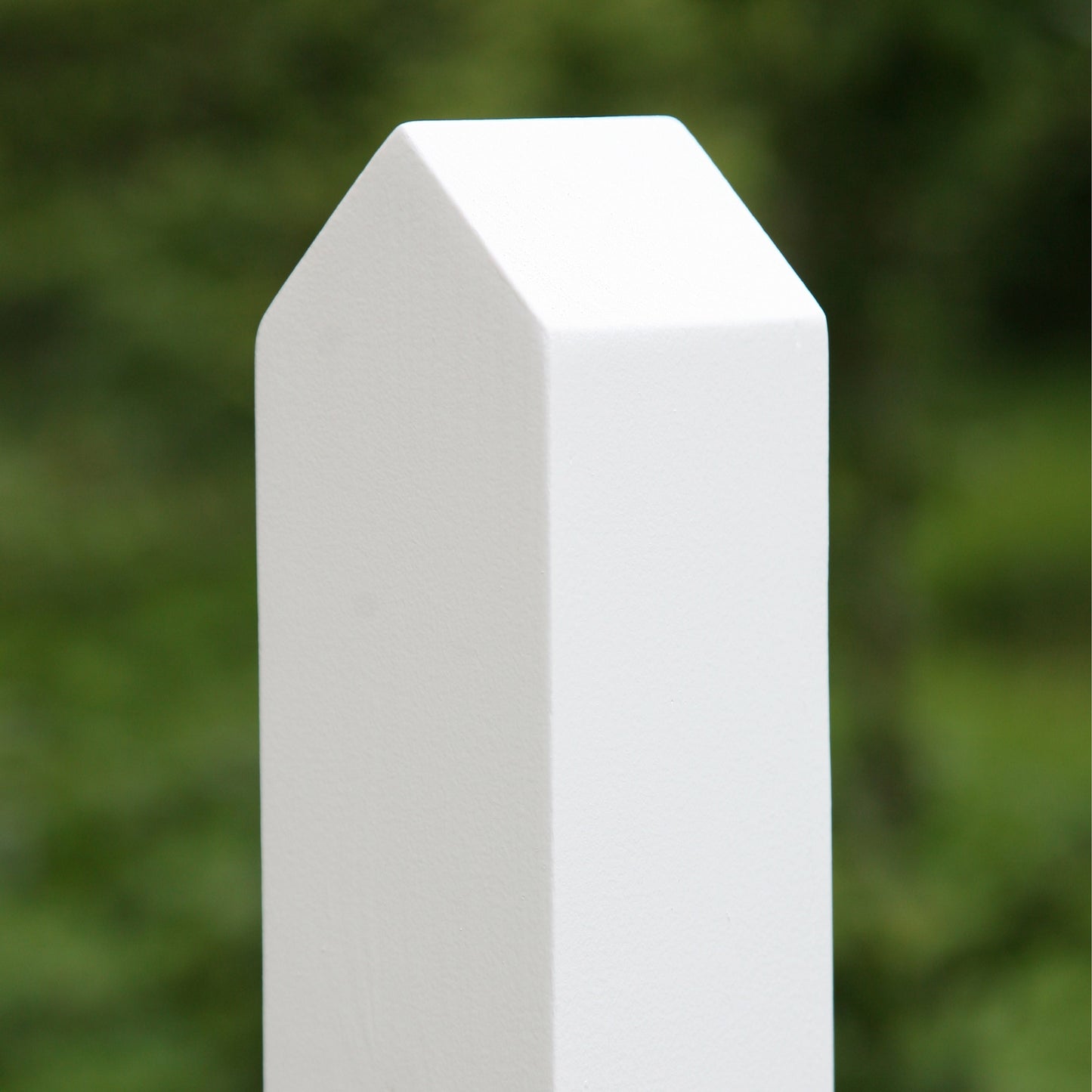 Fence Post 70 x 70mm Pointed Top Primed
