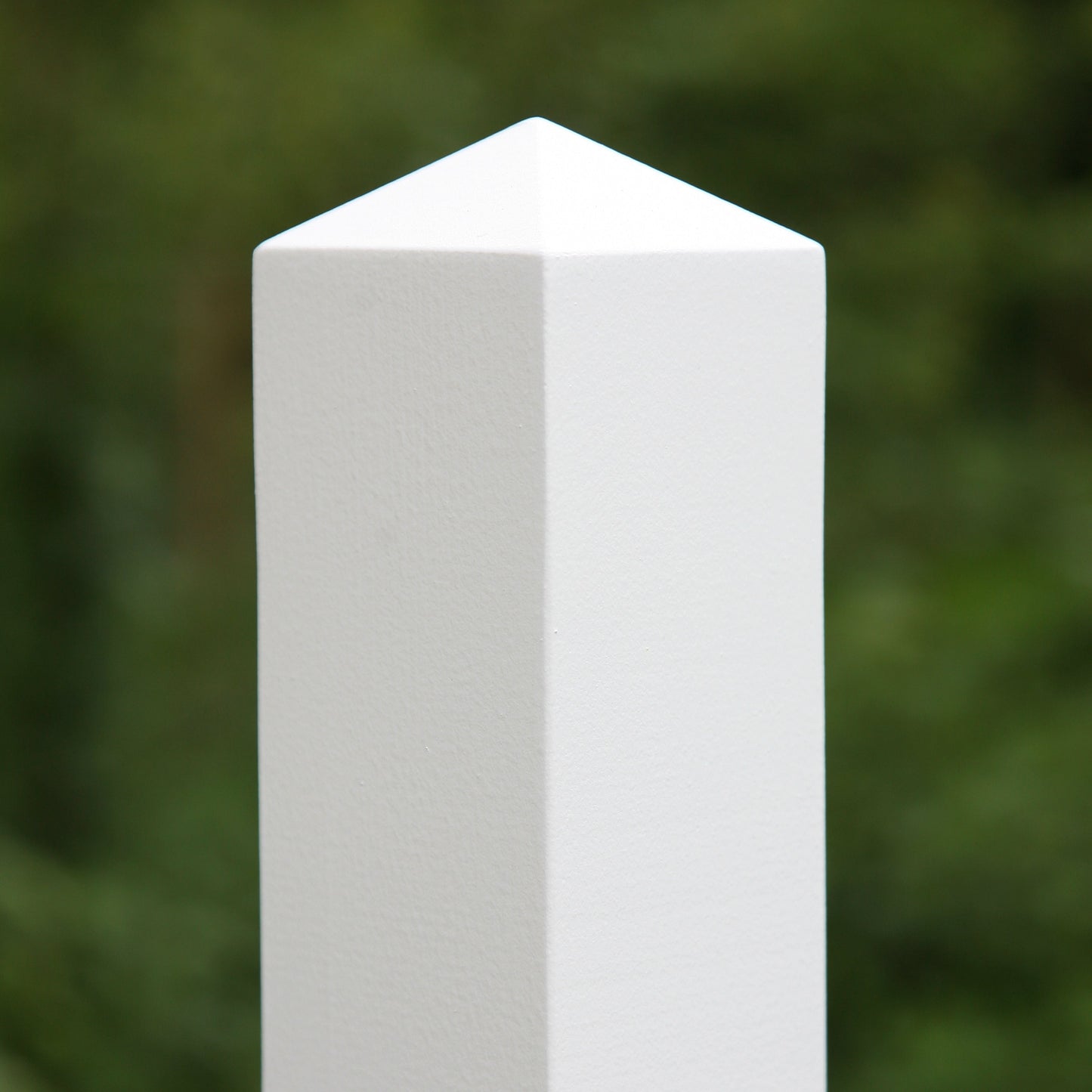 Fence Post 70 x 70mm Pyramid Top Finished White