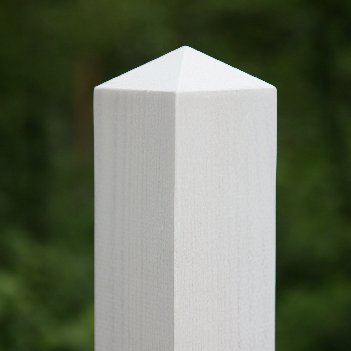 Fence Post 70 x 70mm Pyramid Top Finished White