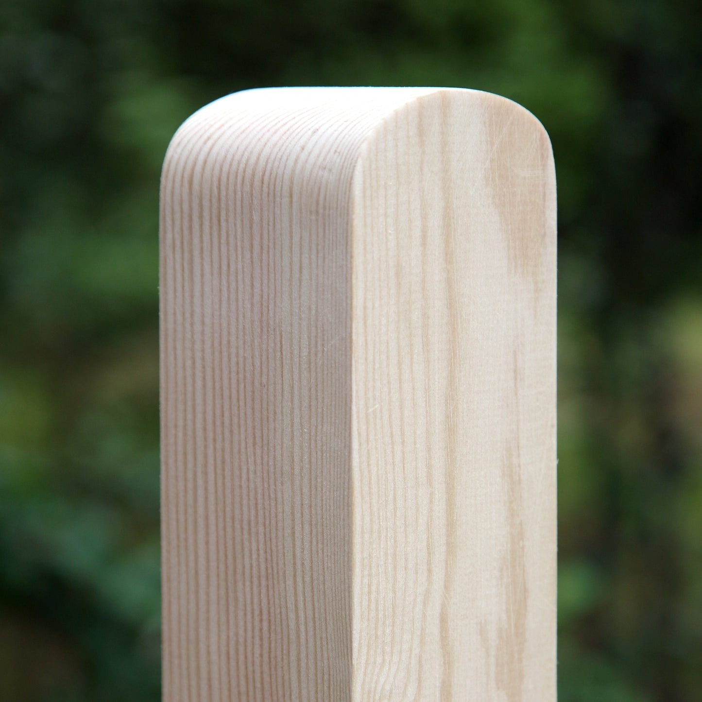 Fence Post 70 x 70mm Rounded (to match pale) Top Finished White